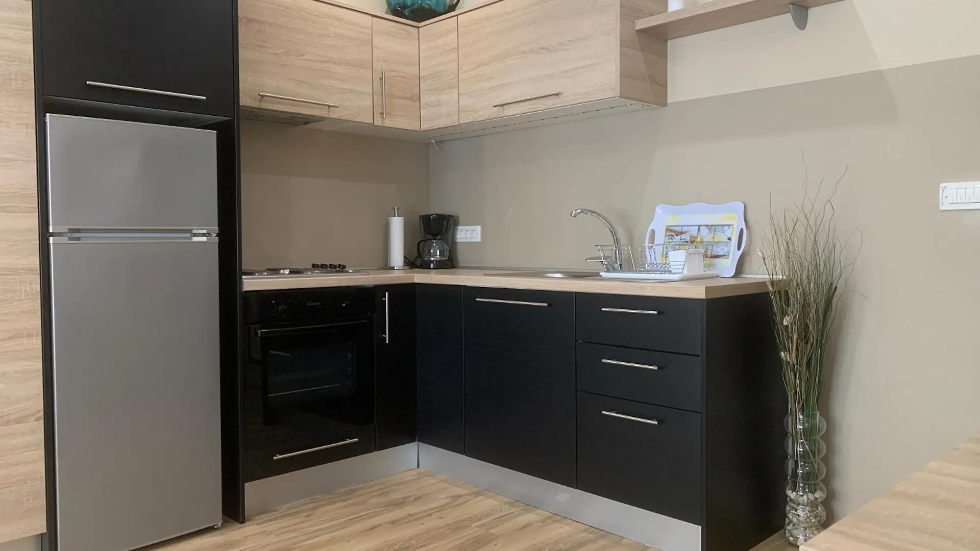 Prestige Apartments زادار 0*,